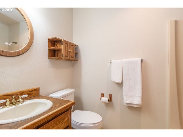 199 BLANDS Ln, Roseburg, OR 97471