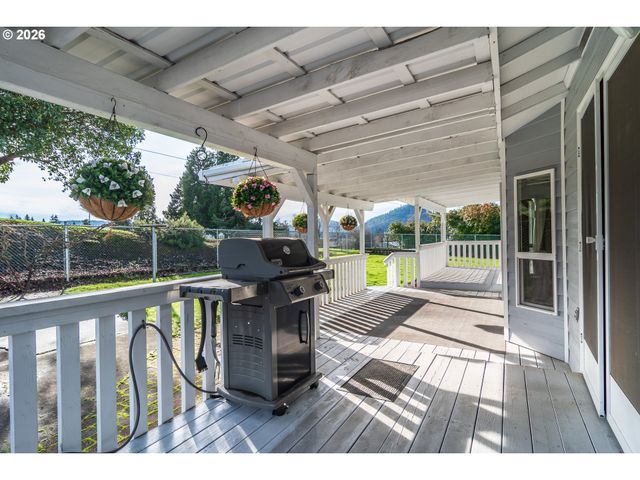 199 BLANDS Ln, Roseburg, OR 97471