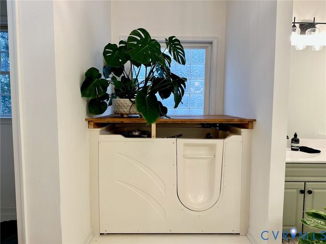 4531 Briarwick Dr, Chesterfield, VA 23236