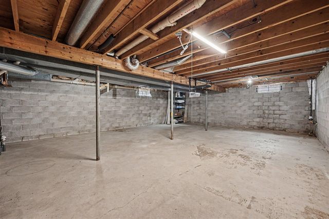 1915 Shorewood Drive, Norton Shores, MI 49441