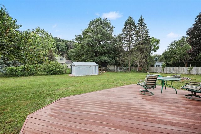 1915 Shorewood Drive, Norton Shores, MI 49441