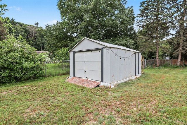 1915 Shorewood Drive, Norton Shores, MI 49441