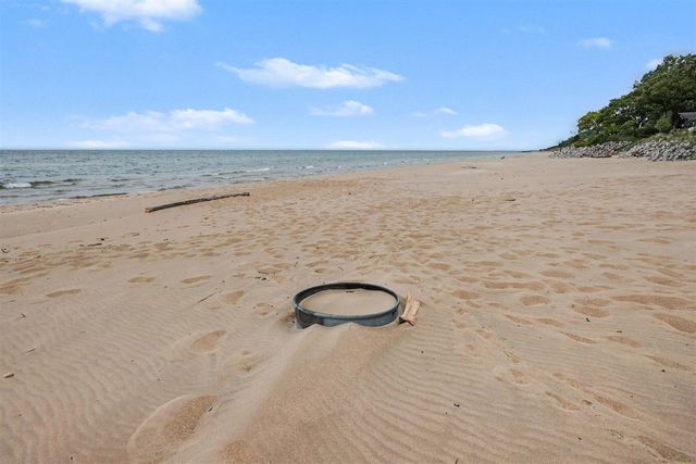 1915 Shorewood Drive, Norton Shores, MI 49441