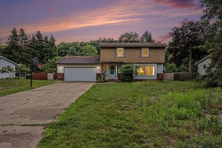 1915 Shorewood Drive, Norton Shores, MI 49441