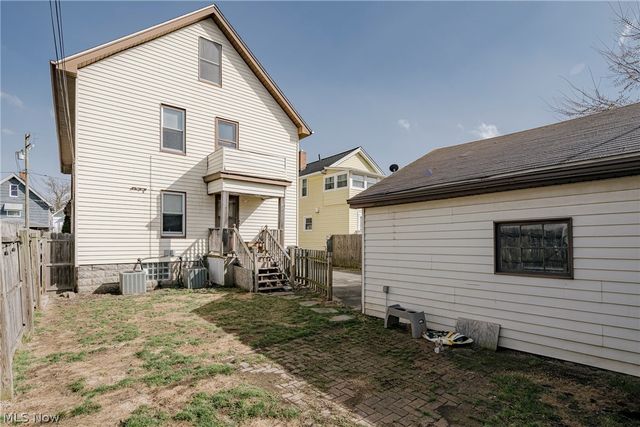 1542 Westwood Avenue, Lakewood, OH 44107