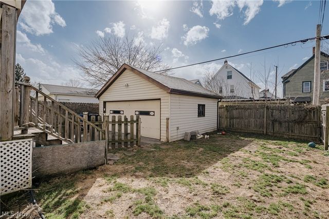 1542 Westwood Avenue, Lakewood, OH 44107