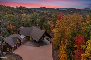 2438 Hickory Knoll Lane, Sevierville, TN 37862