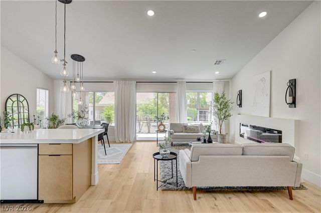 2728 Showcase Drive, Las Vegas, NV 89134