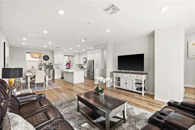 202 Keeper, Irvine, CA 92618