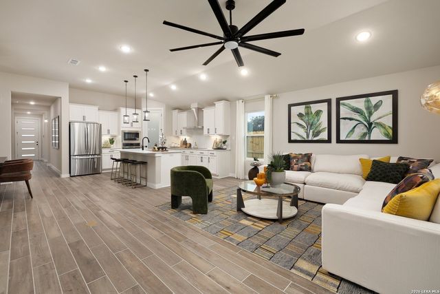 17147 ELDER WALNUT DR, Elmendorf, TX 78112