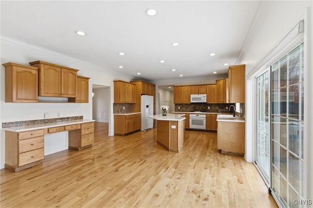 6915 Kassonta Drive, Dewitt, NY 13078