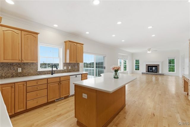 6915 Kassonta Drive, Dewitt, NY 13078