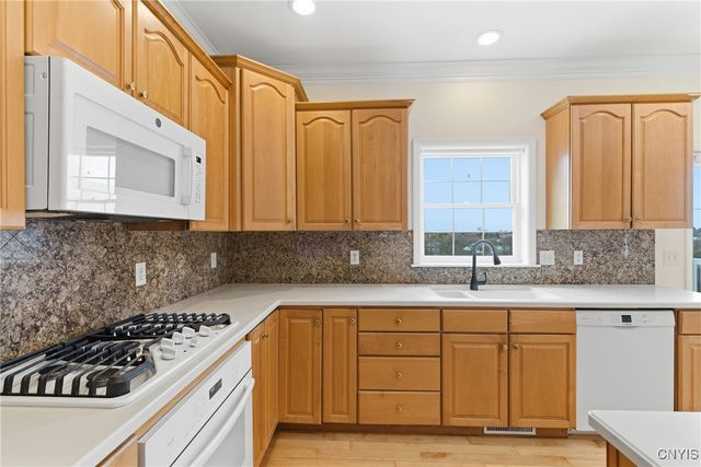 6915 Kassonta Drive, Dewitt, NY 13078