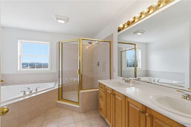 6915 Kassonta Drive, Dewitt, NY 13078