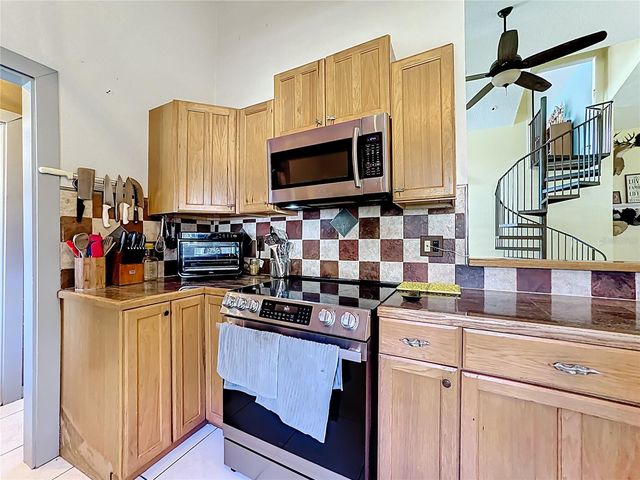 1820 LOST LAKE COURT, St Cloud, FL 34771