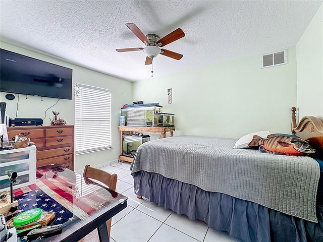 1820 LOST LAKE COURT, St Cloud, FL 34771