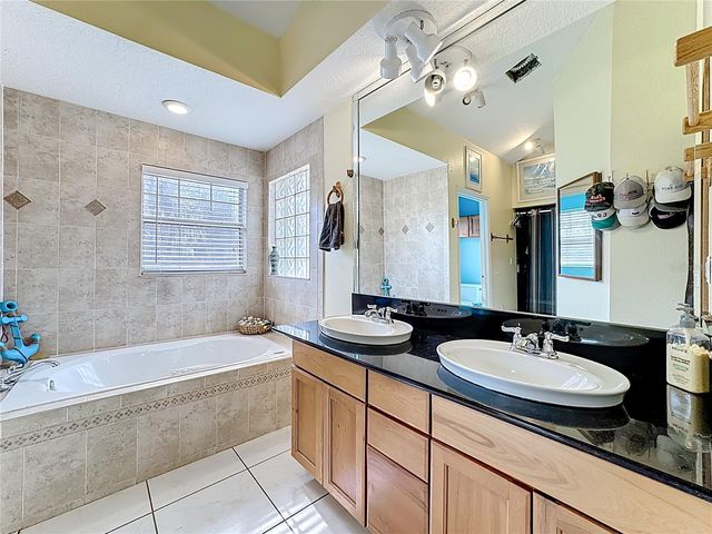 1820 LOST LAKE COURT, St Cloud, FL 34771