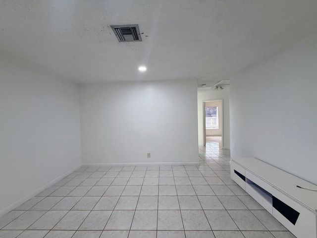 5899 Mango Road, West Palm Beach, FL 33413