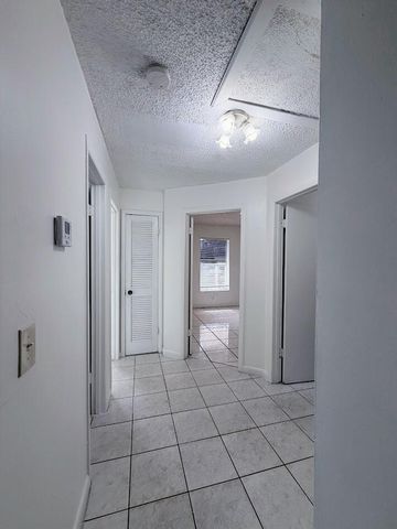 5899 Mango Road, West Palm Beach, FL 33413