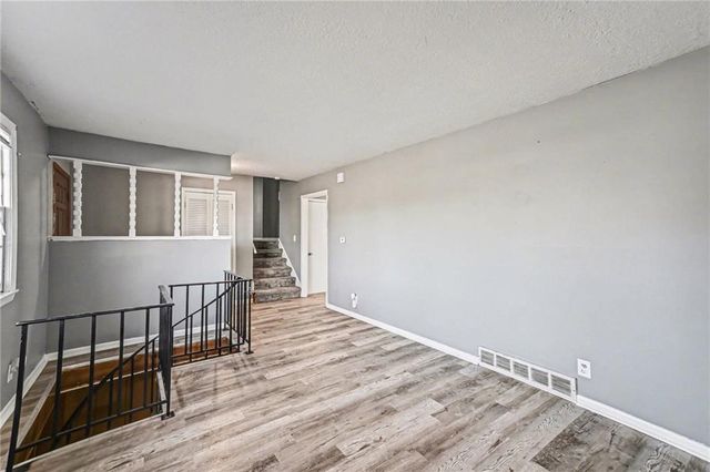 13303 E 50th Terrace, Kansas City, MO 64133