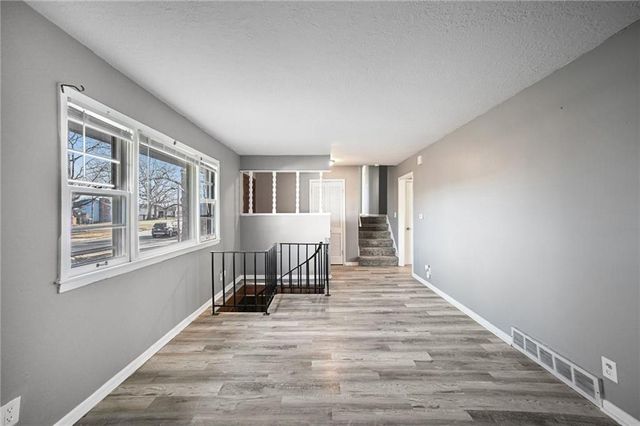 13303 E 50th Terrace, Kansas City, MO 64133