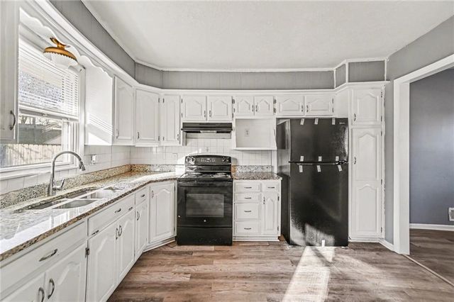 13303 E 50th Terrace, Kansas City, MO 64133