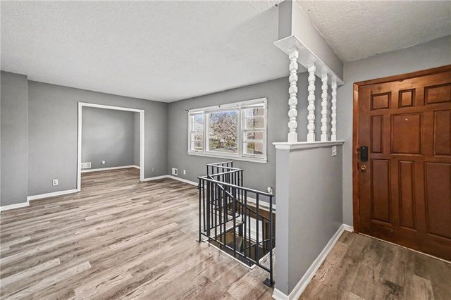 13303 E 50th Terrace, Kansas City, MO 64133