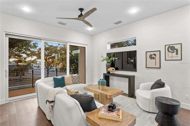 40 64TH STREET S 1, St Petersburg, FL 33707