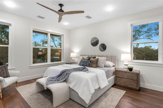 40 64TH STREET S 1, St Petersburg, FL 33707