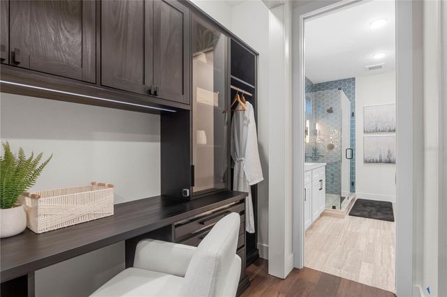 40 64TH STREET S 1, St Petersburg, FL 33707