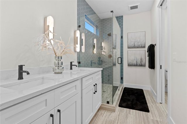 40 64TH STREET S 1, St Petersburg, FL 33707