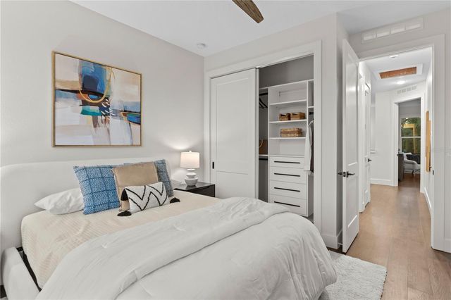 40 64TH STREET S 1, St Petersburg, FL 33707