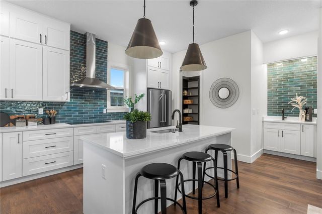 40 64TH STREET S 1, St Petersburg, FL 33707