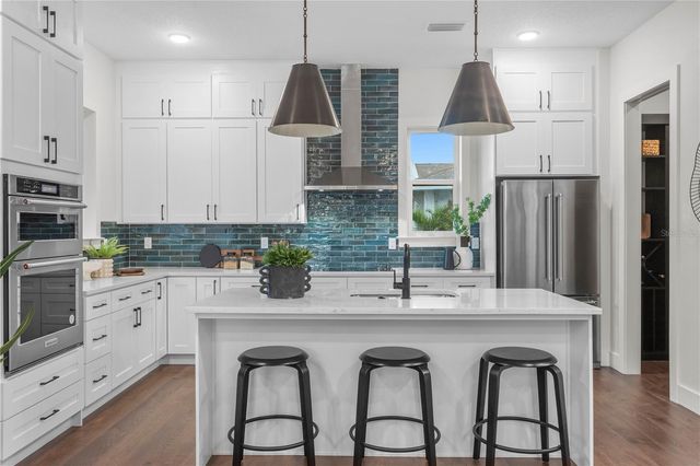 40 64TH STREET S 1, St Petersburg, FL 33707