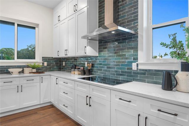 40 64TH STREET S 1, St Petersburg, FL 33707