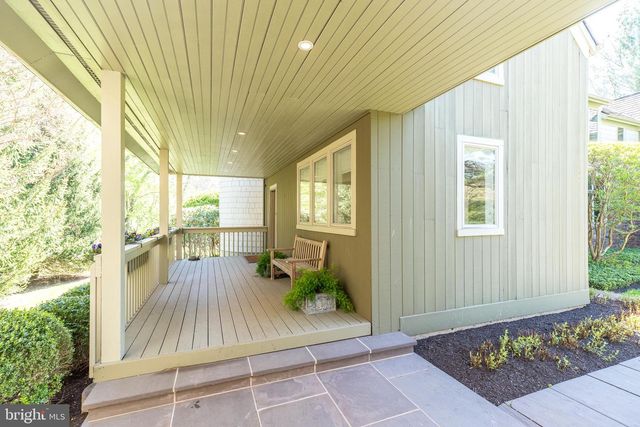 38 BRIDGE ONE LN, Point Pleasant, PA 18950