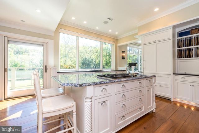 38 BRIDGE ONE LN, Point Pleasant, PA 18950
