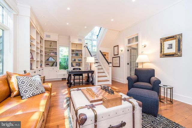 38 BRIDGE ONE LN, Point Pleasant, PA 18950