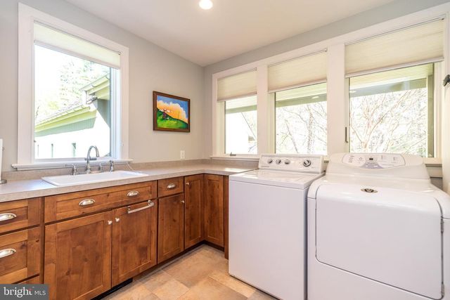38 BRIDGE ONE LN, Point Pleasant, PA 18950