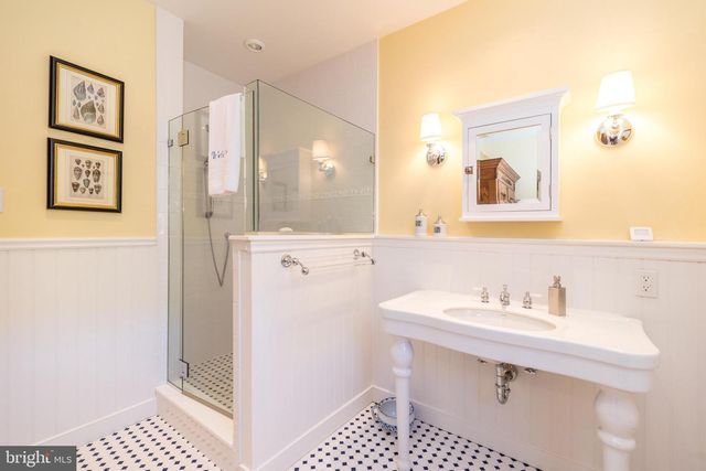 38 BRIDGE ONE LN, Point Pleasant, PA 18950