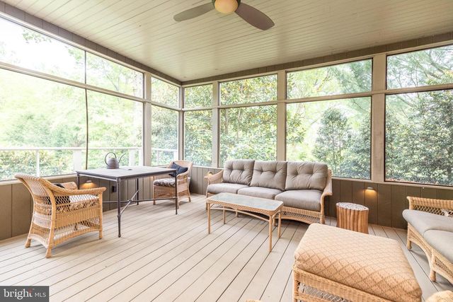 38 BRIDGE ONE LN, Point Pleasant, PA 18950