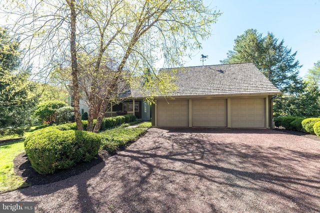 38 BRIDGE ONE LN, Point Pleasant, PA 18950
