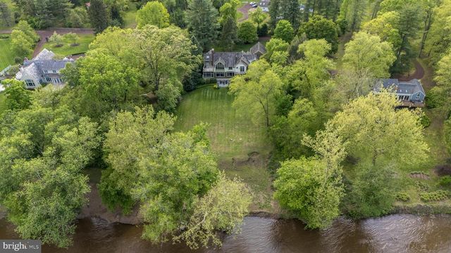 38 BRIDGE ONE LN, Point Pleasant, PA 18950