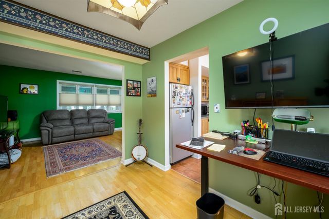 40 Pomona Boulevard, Old Bridge, NJ 07735