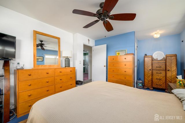 40 Pomona Boulevard, Old Bridge, NJ 07735
