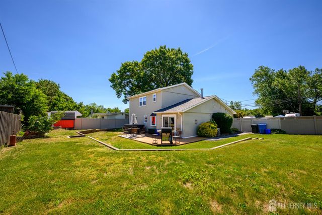 40 Pomona Boulevard, Old Bridge, NJ 07735