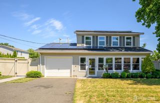 40 Pomona Boulevard, Old Bridge, NJ 07735