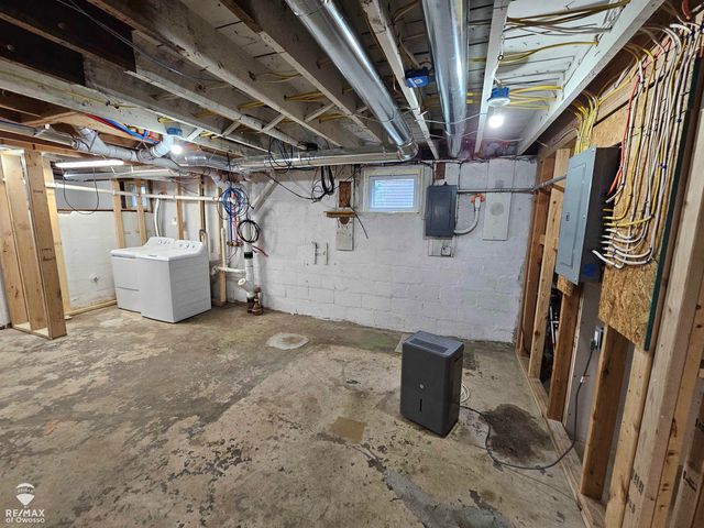 624 E Comstock Street, Owosso, MI 48867