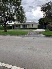 7331 SW 16th St, Miami, FL 33155