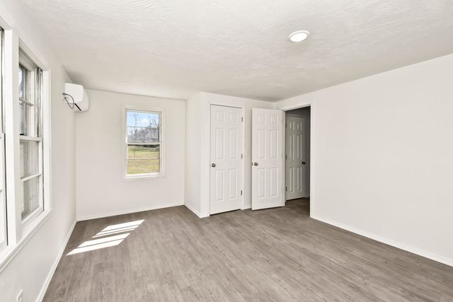 620 S Weaver Court, Springfield, MO 65806